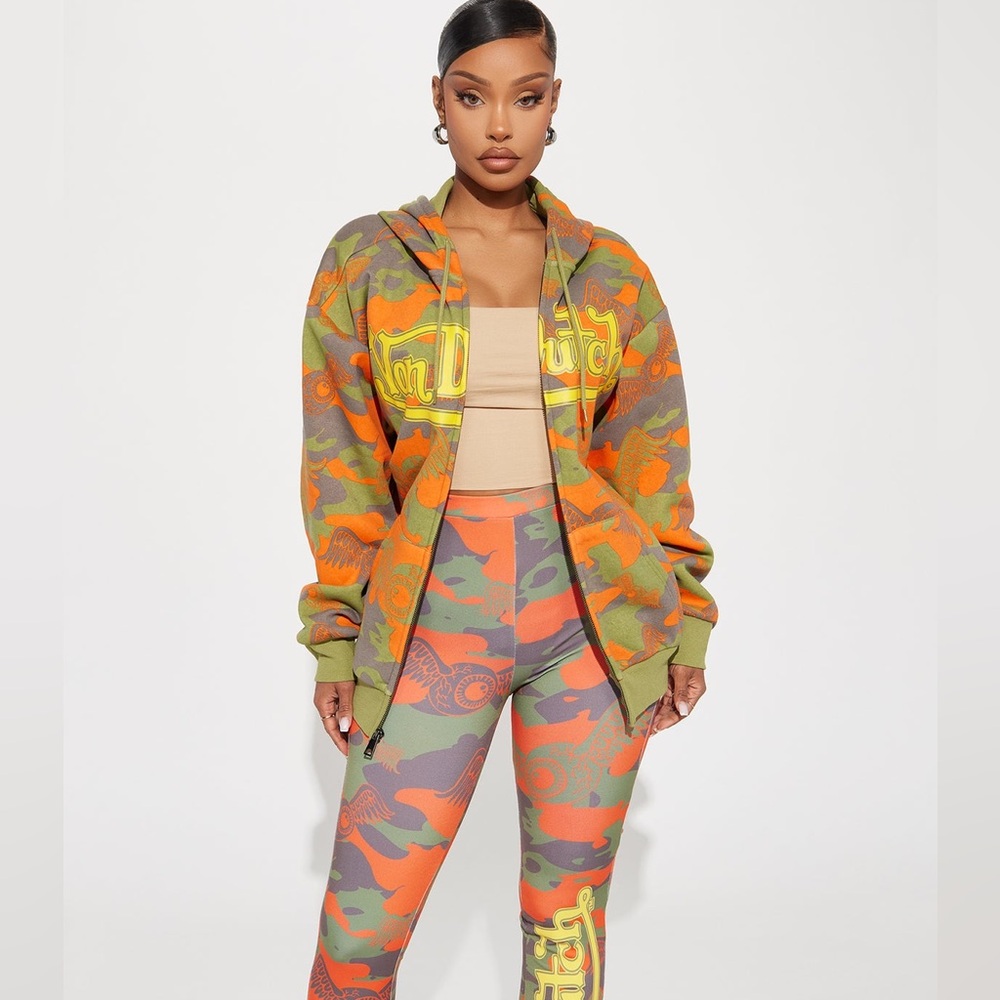 Von Dutch Camo Full-Zip Front Hoodie in the "Orange/Yellow" Color-way Sz L
NWT - Picture 3 of 6